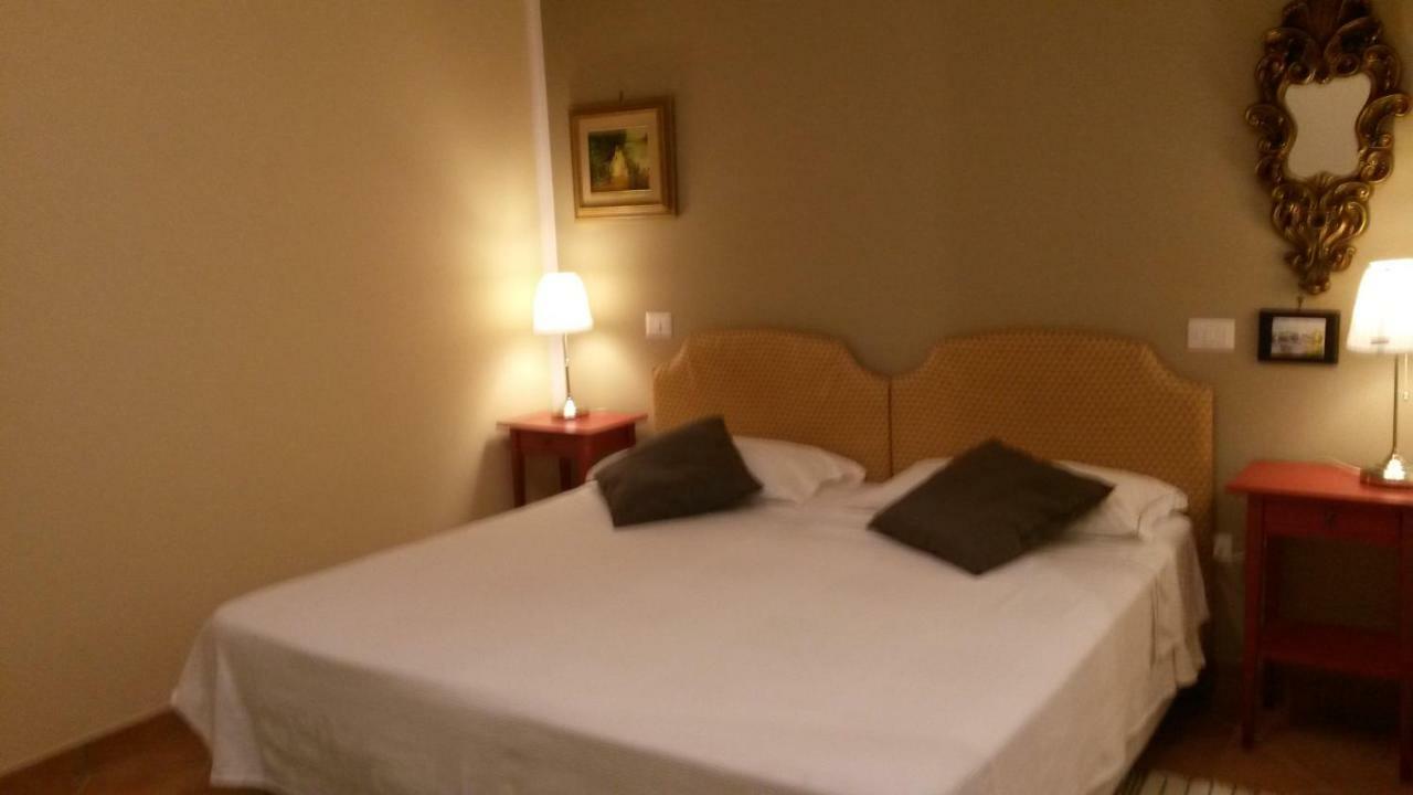 Le Stanze Di Angela Bed & Breakfast Naples Exterior photo